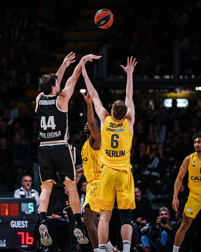 VIRTUS BOLOGNA 85 - ALBA BERLINO 76